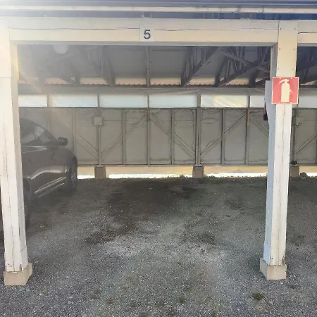 Sea - 3 Bedrooms アパート