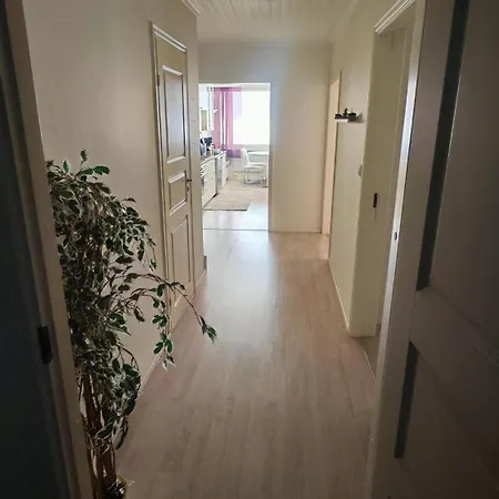 Sea - 3 Bedrooms アパート