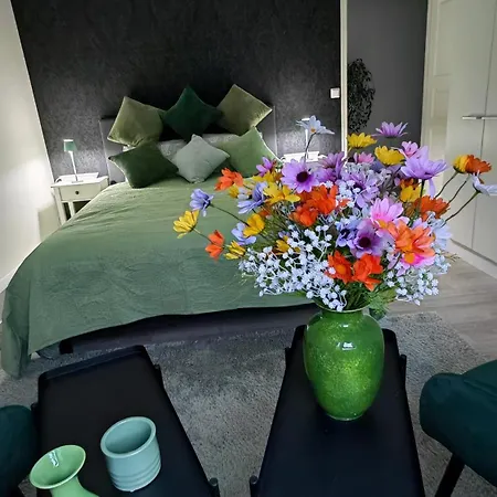 Sea - 3 Bedrooms *